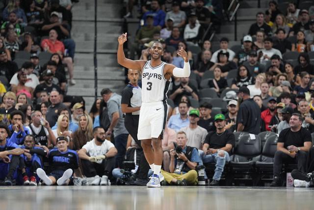 冯莱重返上海男篮 与费雷尔成新赛季外援搭档