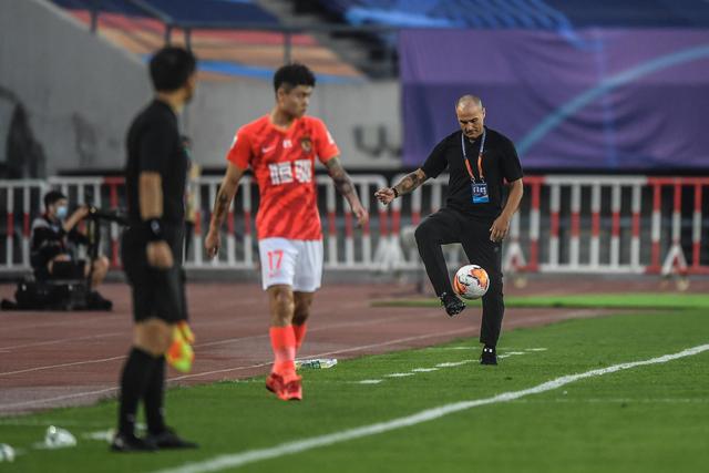 刘泽一29分浙江6人上双力克上海 总分1-0领先