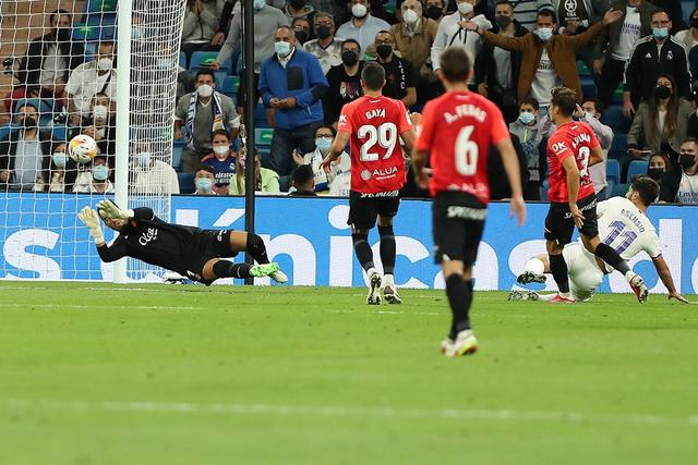 周琦23分沃特森22分 广东11连胜终结广州7连胜